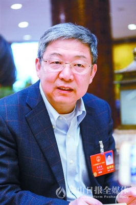 全国人大代表,深圳大学校长李清泉.
