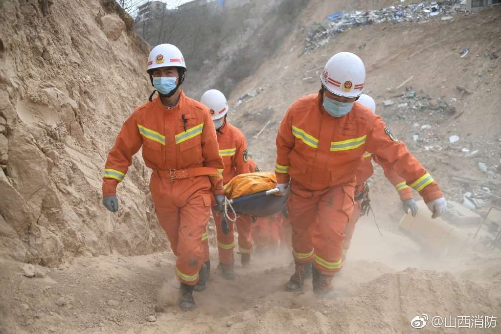 乡宁县人口_乡宁县地税局工作人员现场解答相关涉税问题(2)