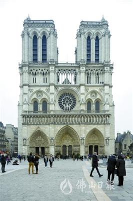 巴黎圣母院损毁严重 文物之殇让世界心痛
