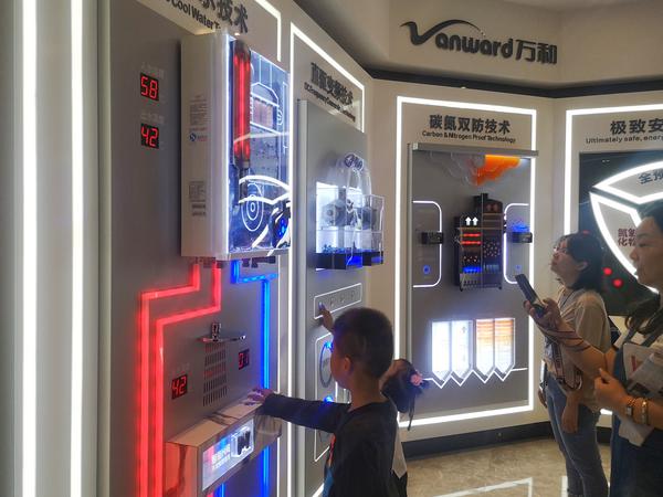 参观厨电工厂感受陶瓷文化 品牌佛山工业游第