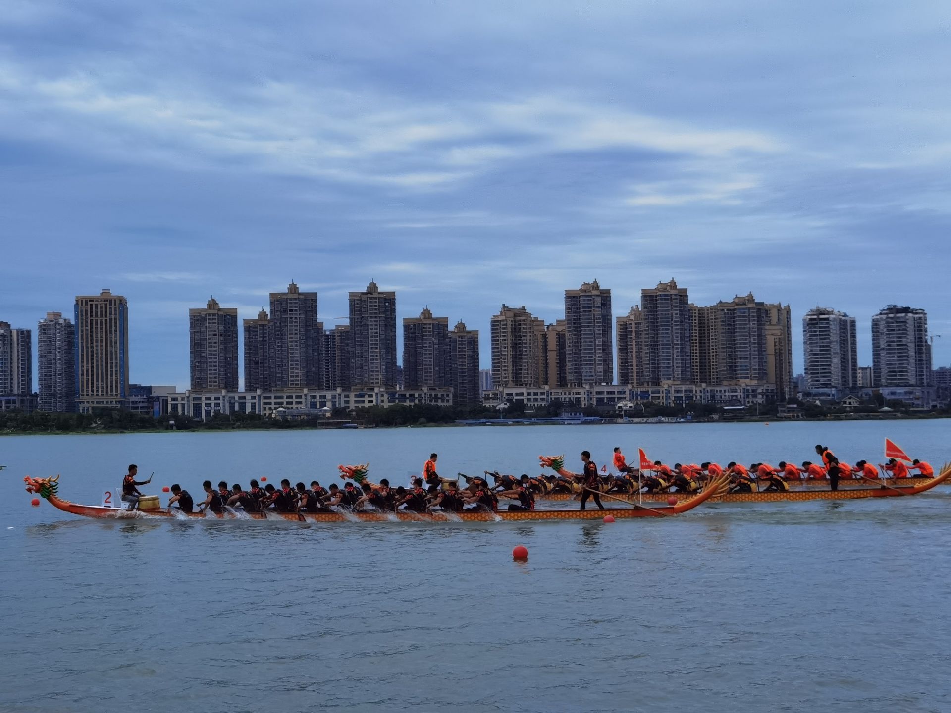 顺德龙舟队夺2021年中国龙舟公开赛首站大满贯